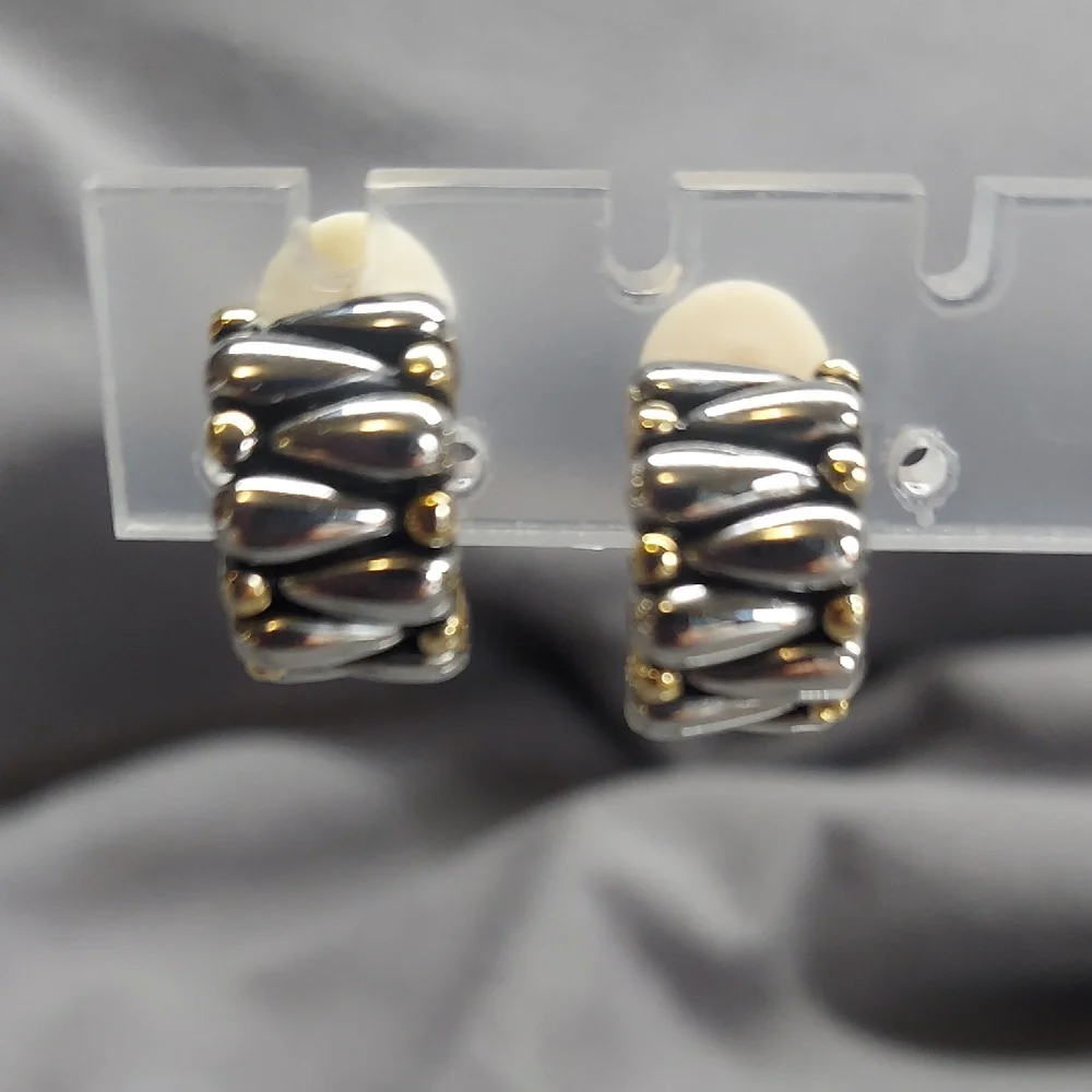 Elegant Silver and Gold Toned Women's Clip On Earrings - Picture 1 of 6